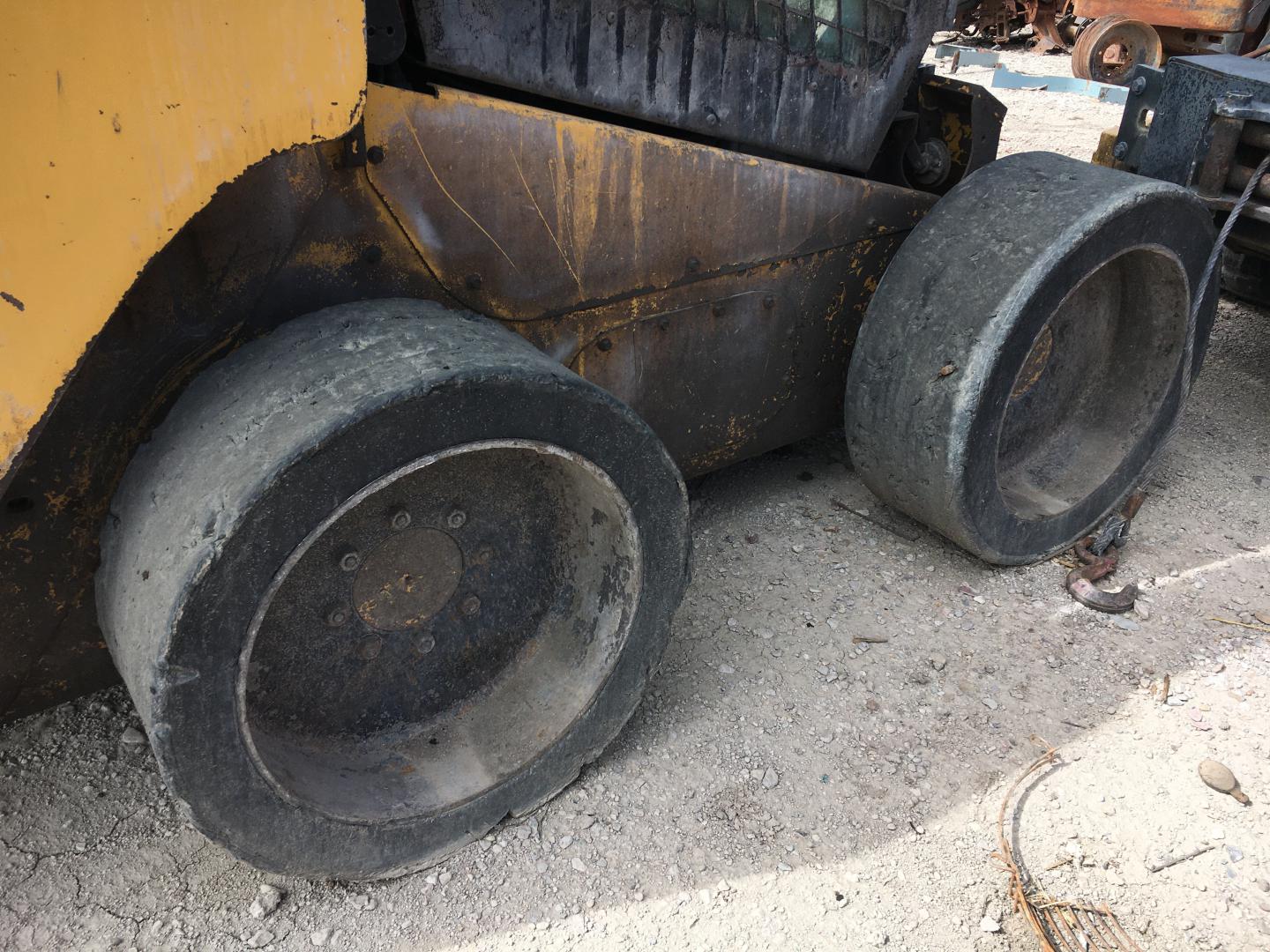 ./imagenes/INVOICE/2019/15849/MINICARGADOR  CAT 246C (3).JPG